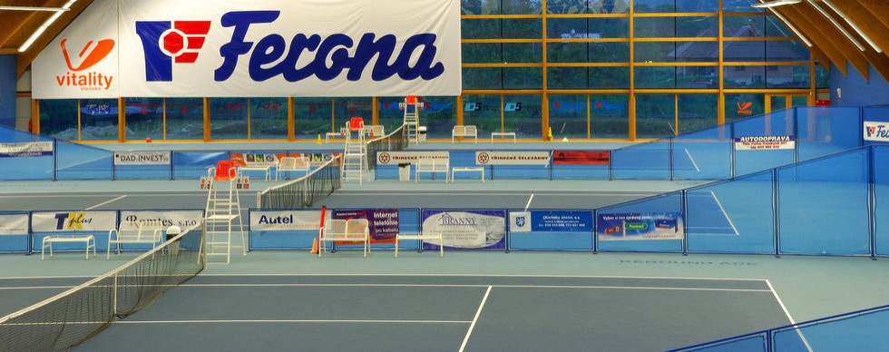 Vnitřní tenisové kurty ve Vendryni